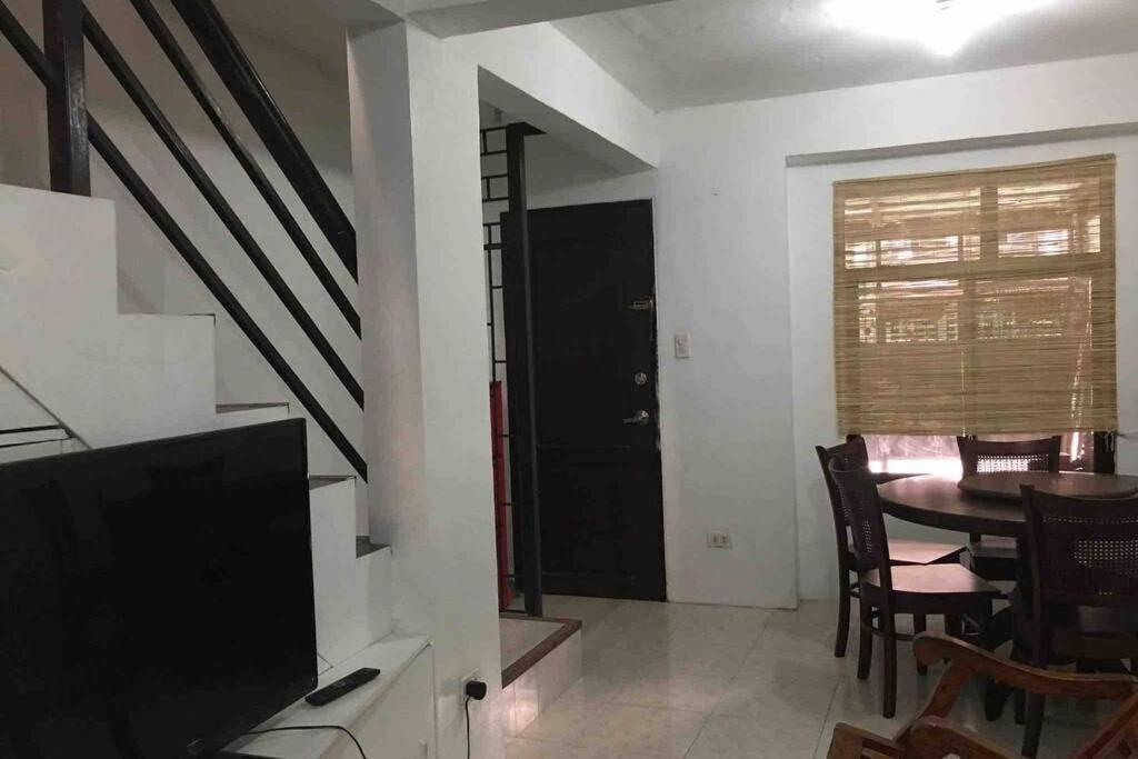 Buder Townhouse Lias Marilao Bulacan Philippines Bagian luar foto